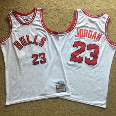 Michael Jordan White Mitchell & Ness Chicago Bulls 1984-85 Rookie Season White Jersey - Super AAA